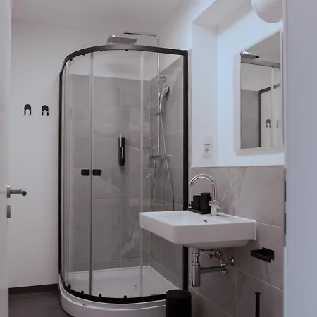 Arbio I Urban Eisenbahnstrasse * 라이프치히